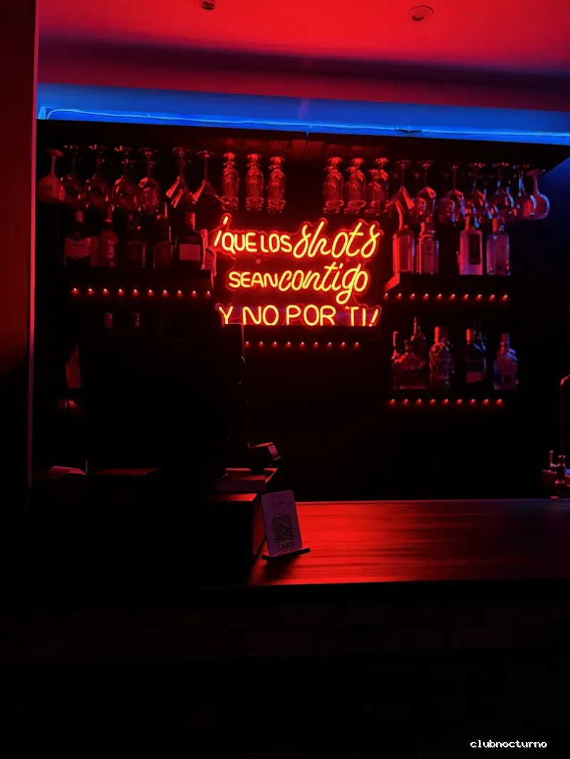 HOW HIGH pub & bar Madrid