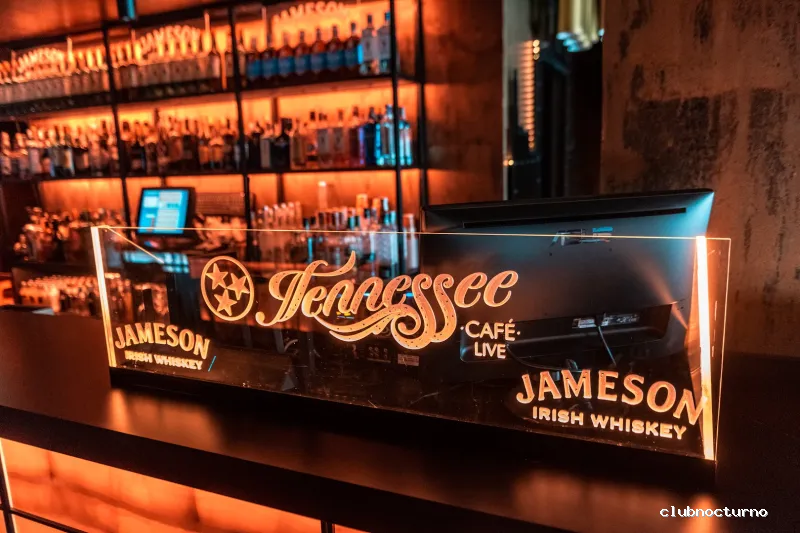 Tennessee Café Live