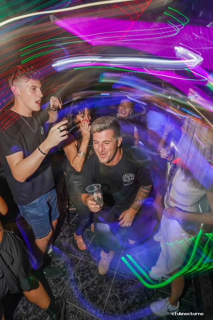 Flicks Karaoke & Disco Bar