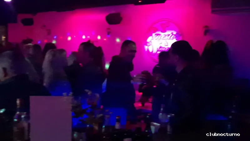 ERNESTO´S PUB VIEJA BANDA