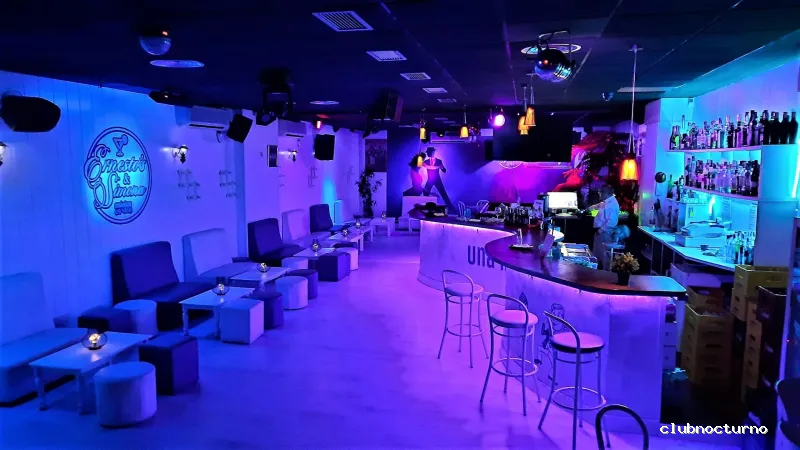 ERNESTO´S PUB VIEJA BANDA