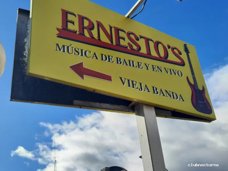 ERNESTO´S PUB VIEJA BANDA