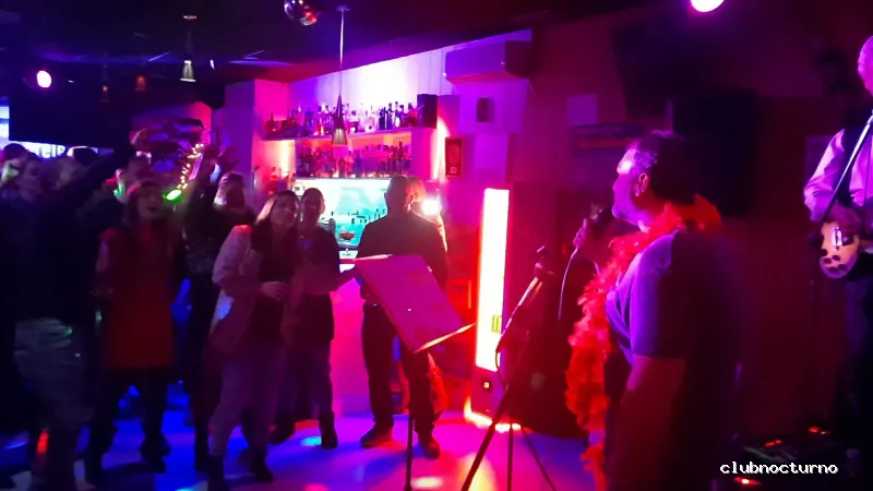 ERNESTO´S PUB VIEJA BANDA