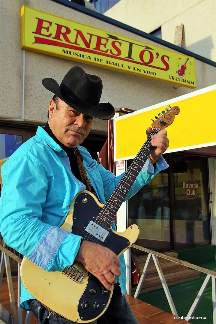 ERNESTO´S PUB VIEJA BANDA