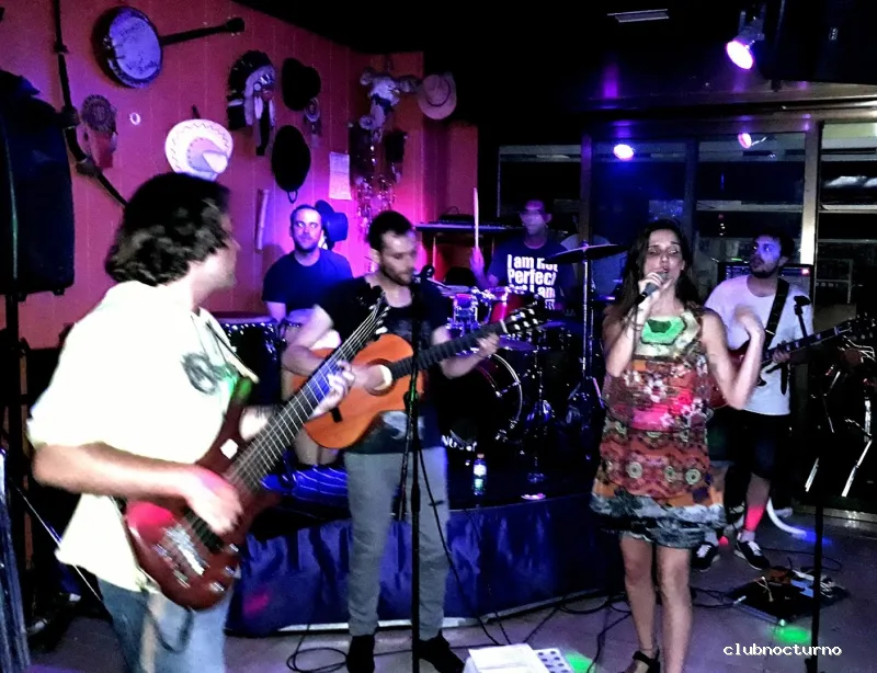 ERNESTO´S PUB VIEJA BANDA