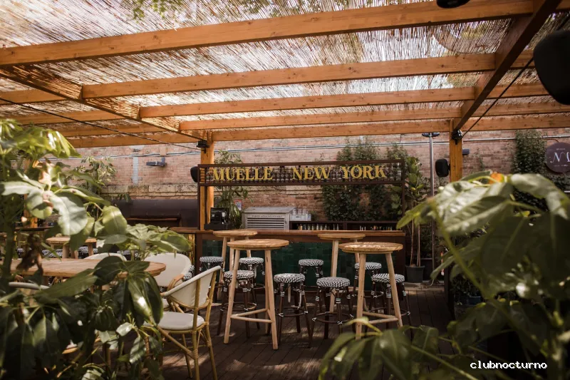 Muelle New York - Sevilla