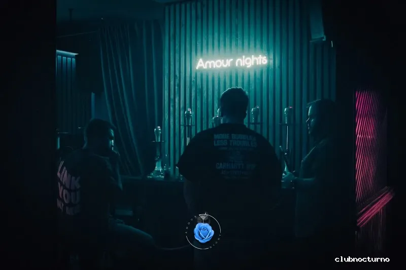 AMOUR NIGHT