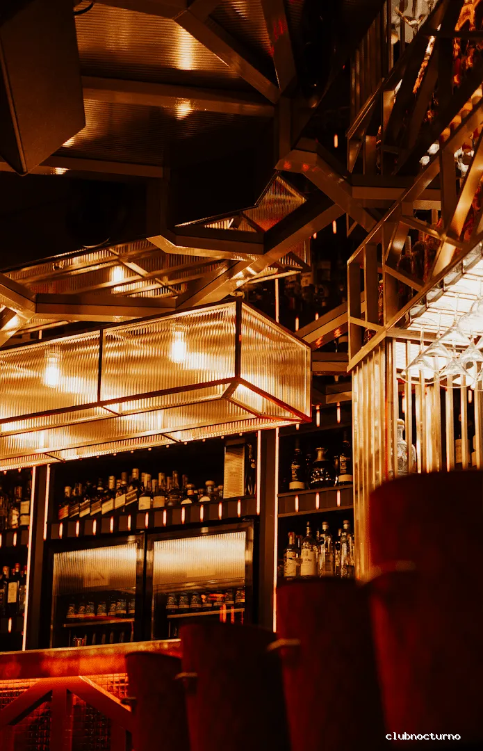 NU ~ Salón de Baile