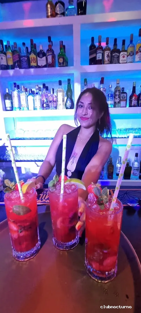 MR.CHUPITOS Chupitería & Cocktail lounge