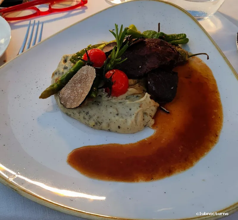 LA VIEW Restaurant | Lounge Bar