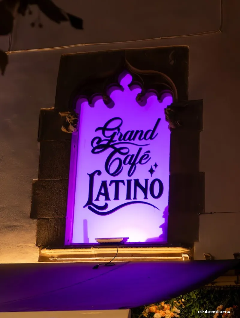 Grand Cafè Latino.