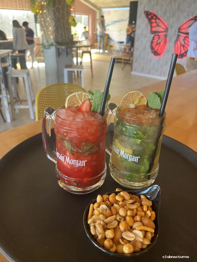 Pub The Butterfly Beach Club