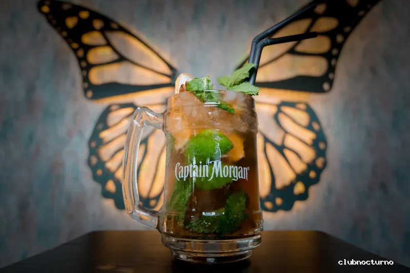 Pub The Butterfly Beach Club