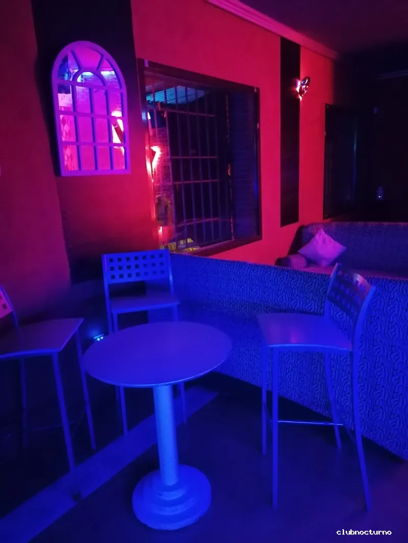 Capricho's swingers - Local liberal