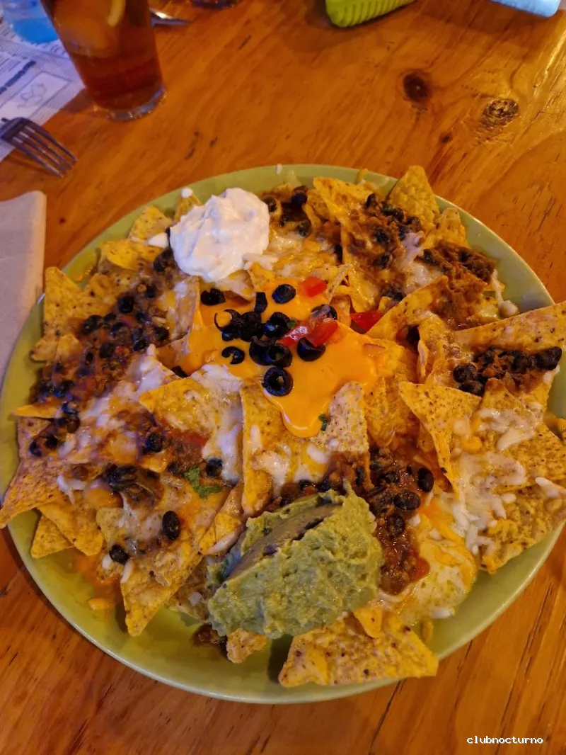 Lombok food + drinks + club