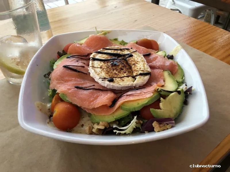 Lombok food + drinks + club