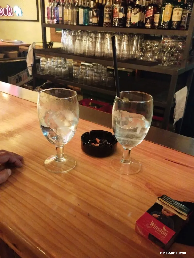 Lombok food + drinks + club