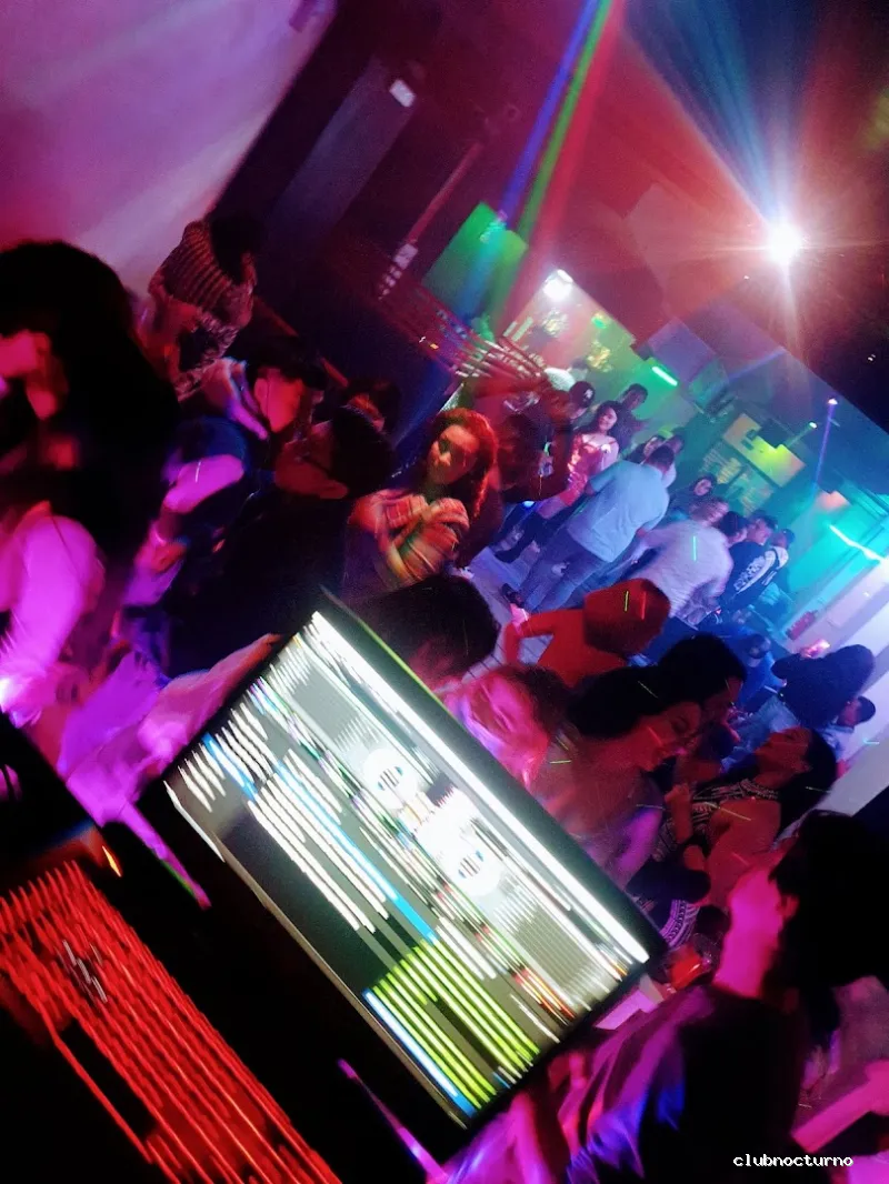 OPIUMVIP PUB VALENCIA