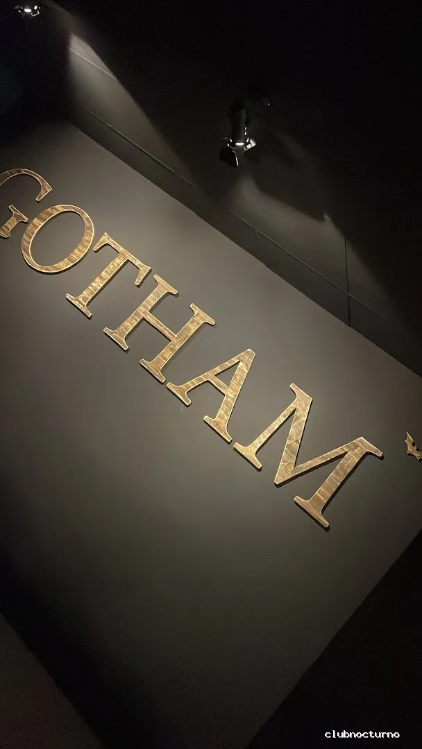 Gotham Swinger