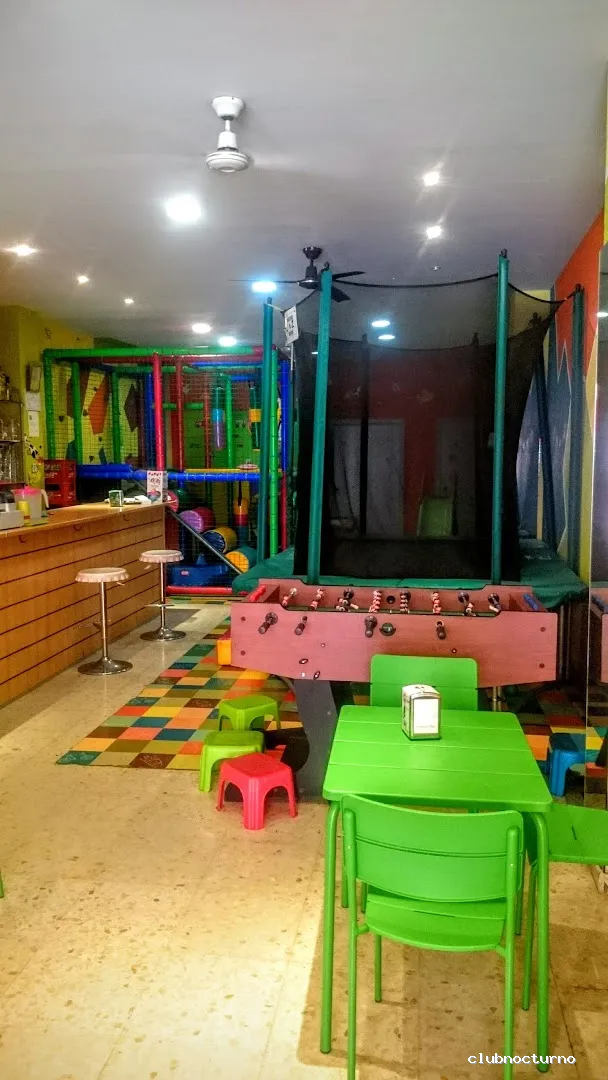 Parque de Bolas Nano's Café Bar