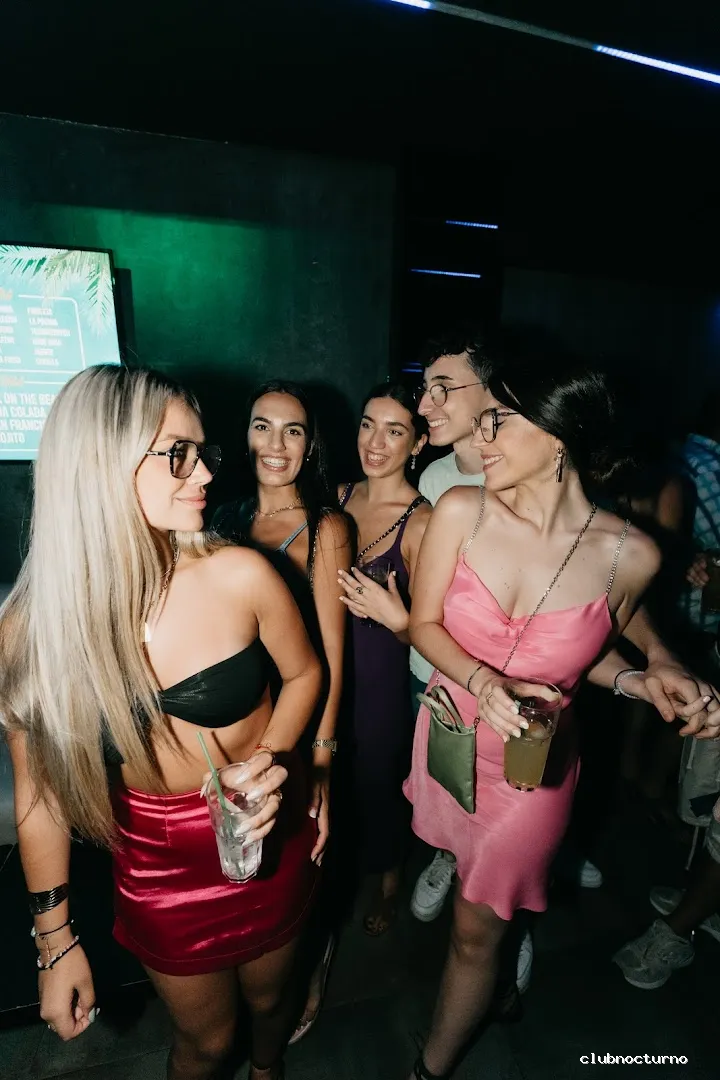 Manhattan Benidorm - Shisha Lounge Pub