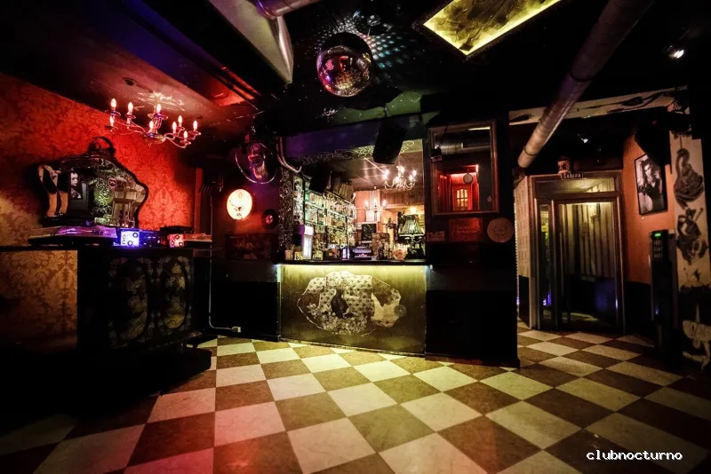 La Noche Boca Arriba