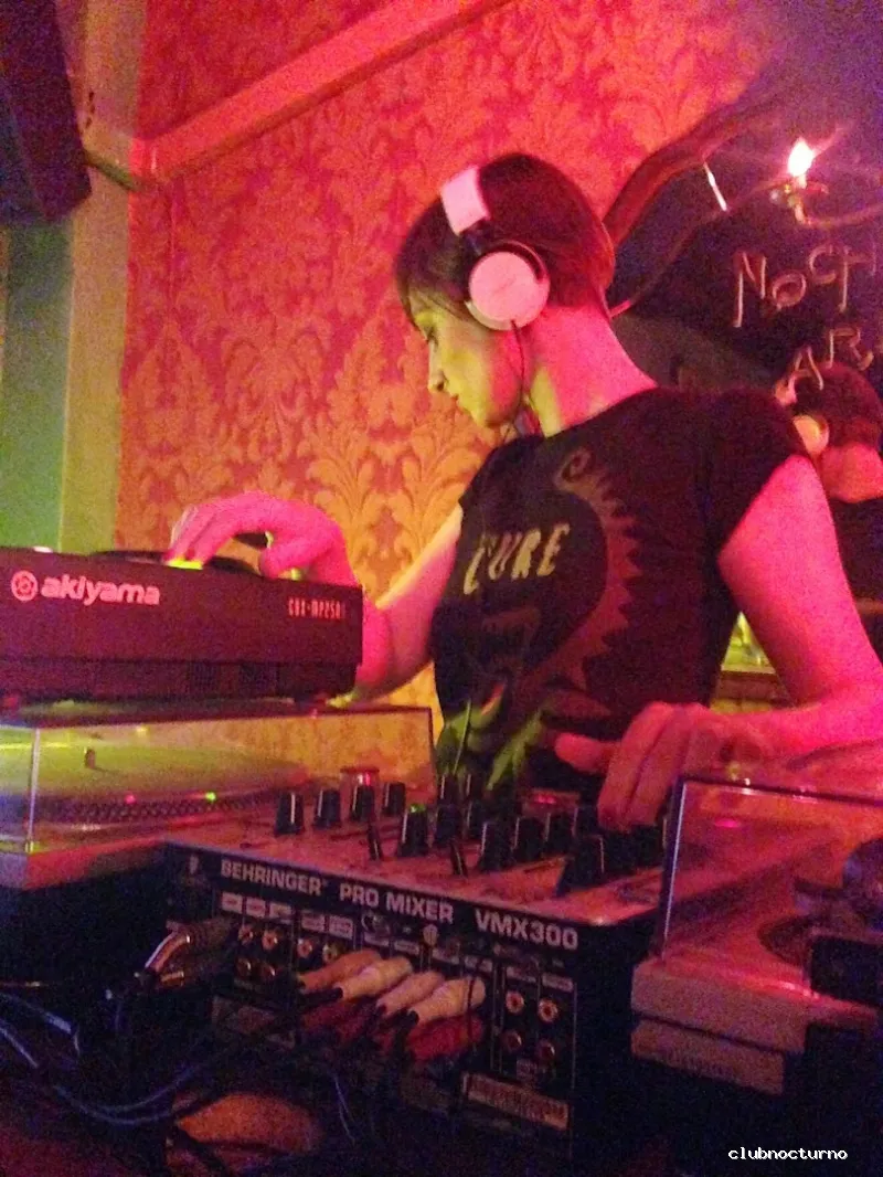 La Noche Boca Arriba