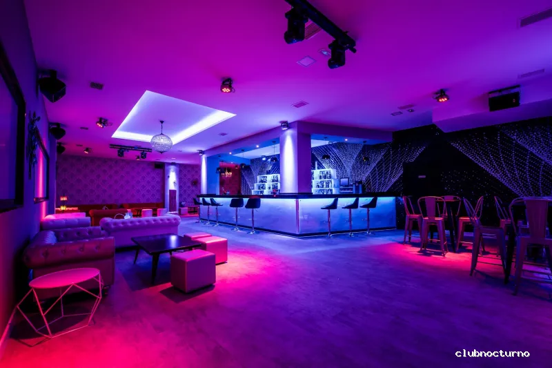 Lux Lounge Bar