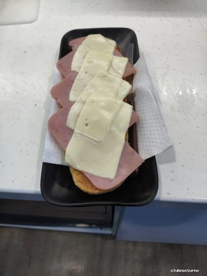 Cafe Pub Bandera Verde