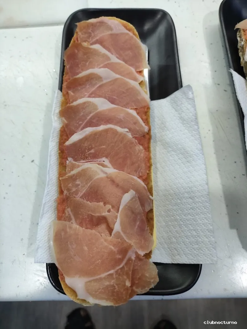 Cafe Pub Bandera Verde