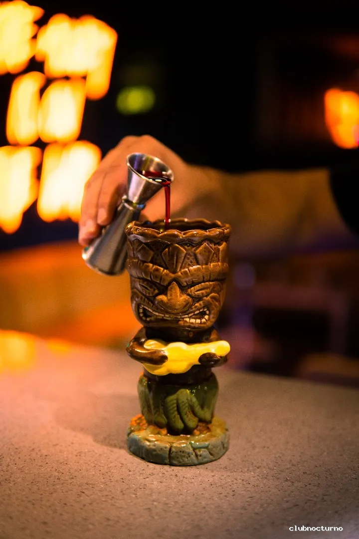 Tetería Lounge CRYPTOSHISHA - Coctelería Premium en Barrio del Pilar