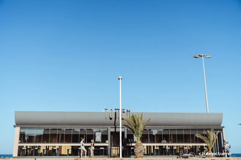 Pub TOTTEM BEACH