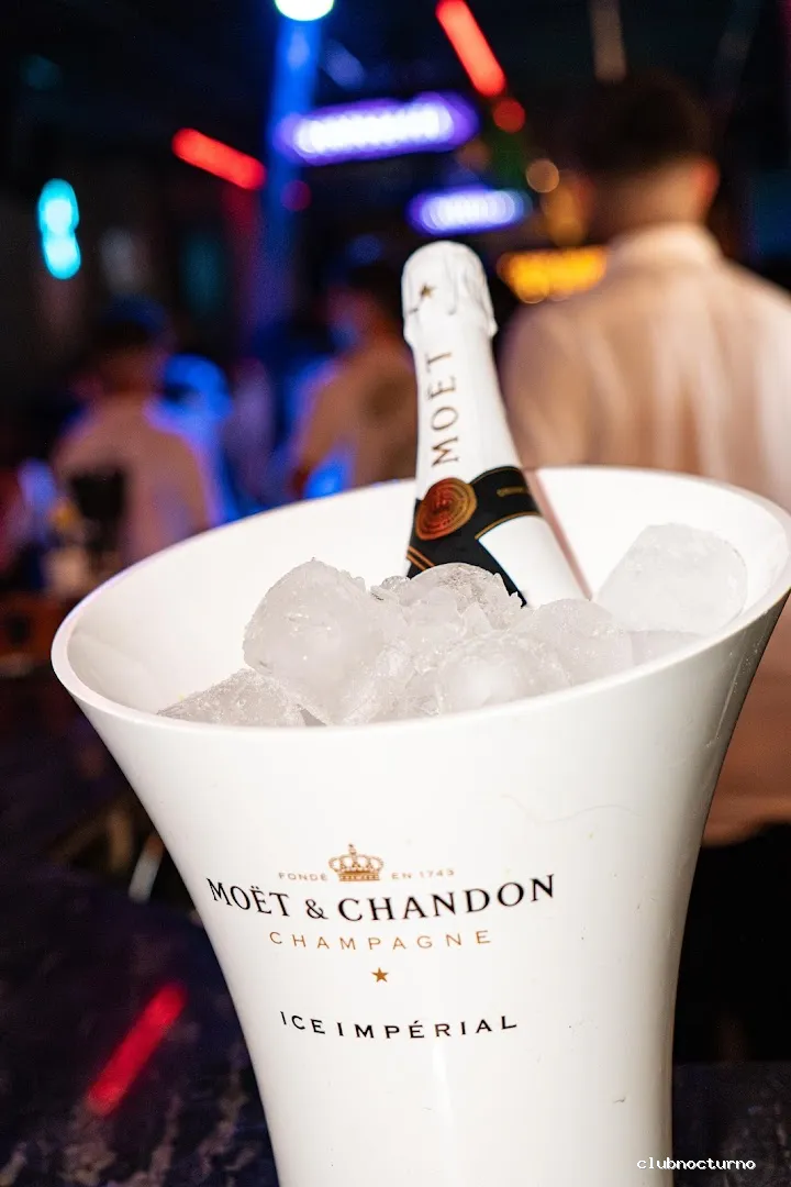 Sala Santa Lucía - Pub