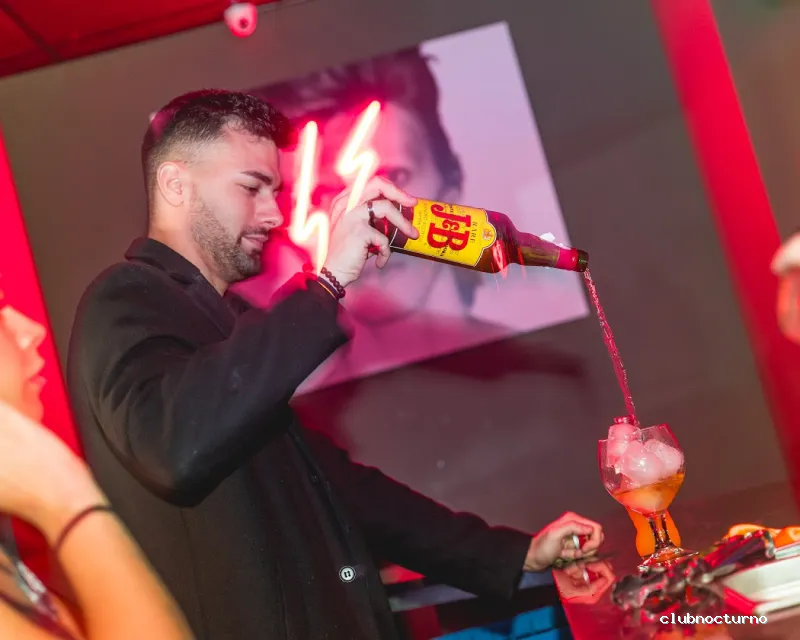 Sala Santa Lucía - Pub