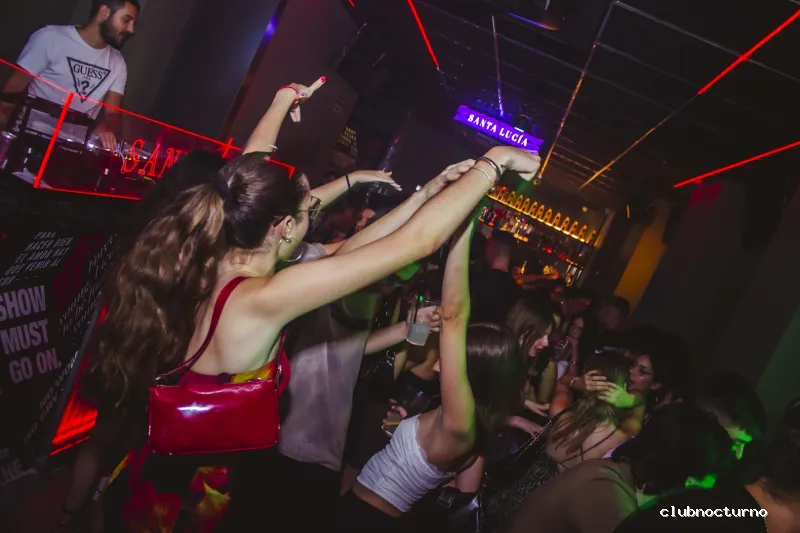 Sala Santa Lucía - Pub