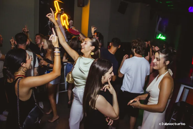 Sala Santa Lucía - Pub