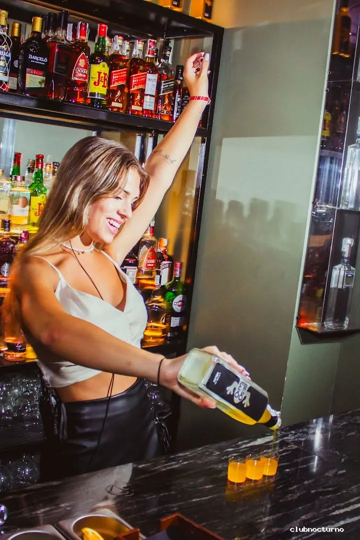 Sala Santa Lucía - Pub