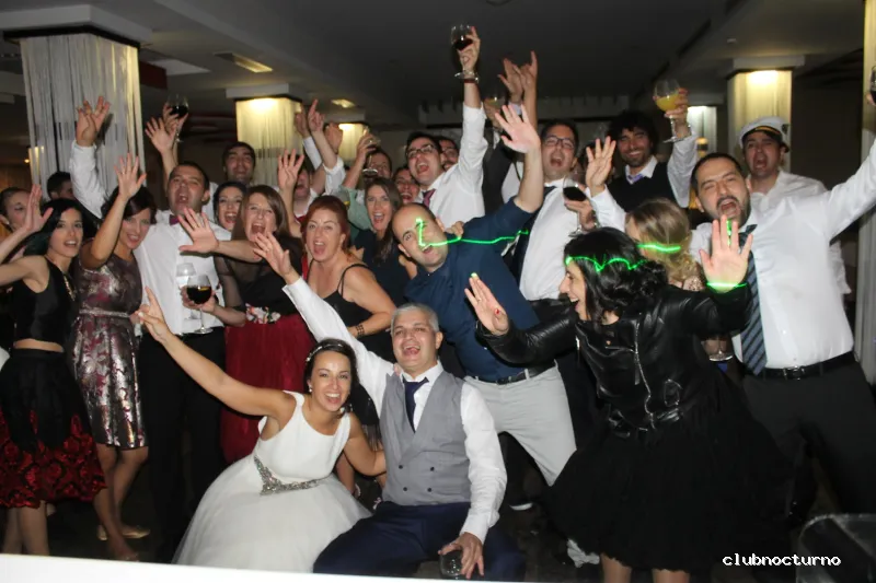 Play Discotecas Móviles