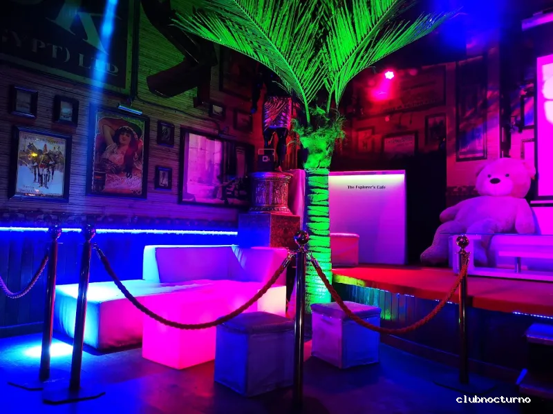 The Explorer´s Cafe