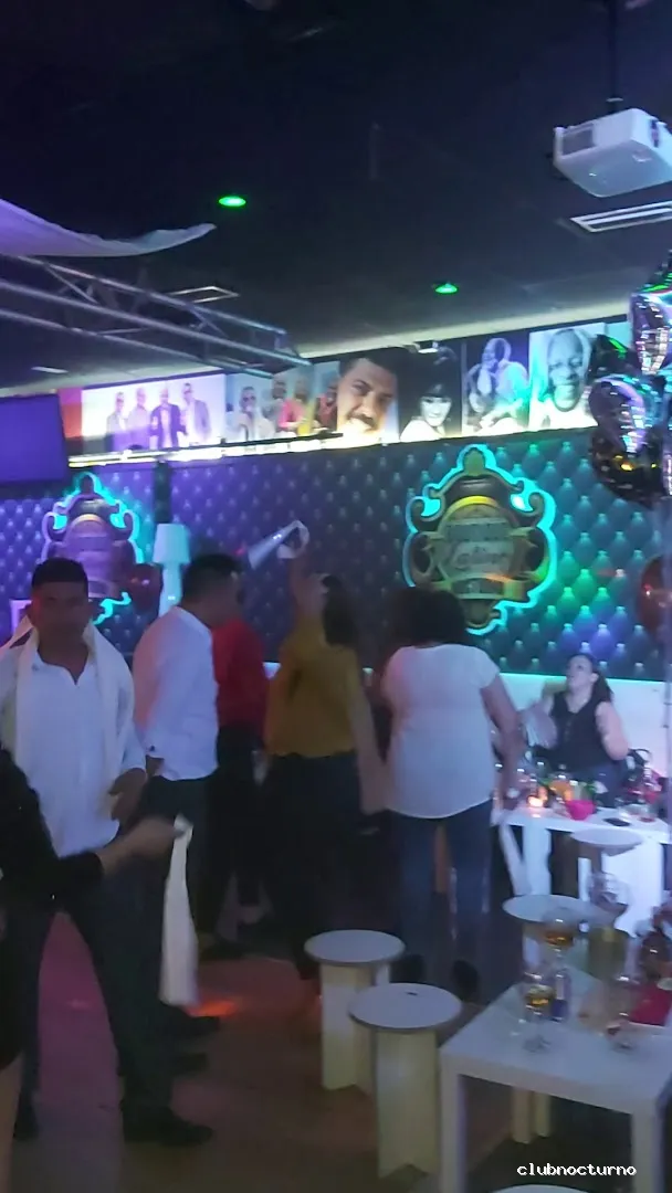DISCOTECA PUNTA CANA Y CACHIMBAS
