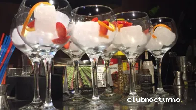 Tabu Bar Cafeteria Cocteleria gin tònic