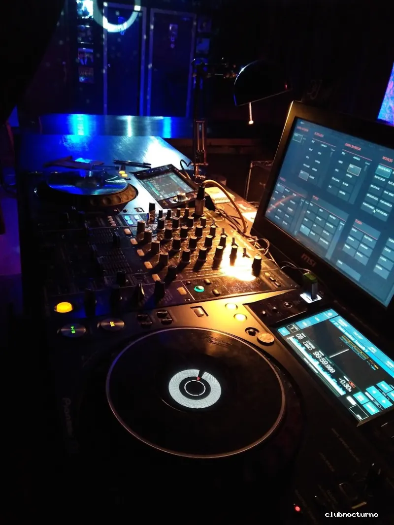 Everlasting Love Sitges