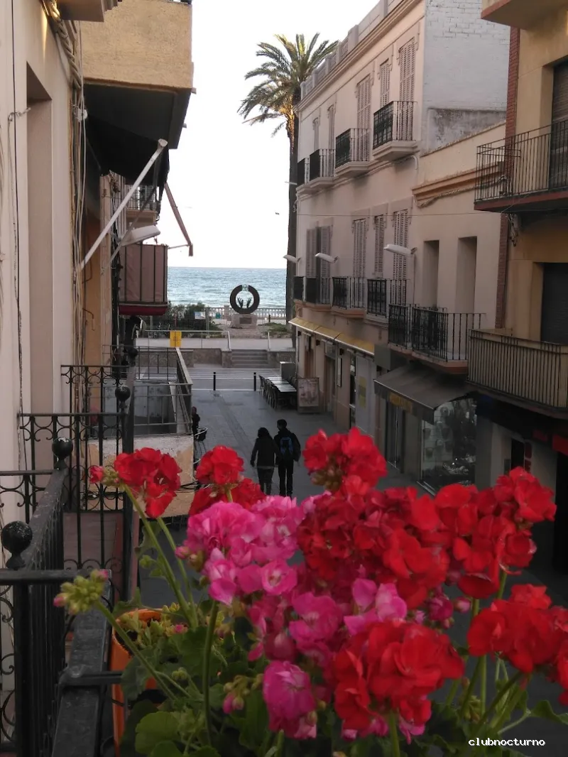 Everlasting Love Sitges