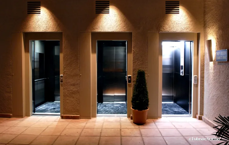 Discoteca Costa Brava | Passarel·la Empuriabrava