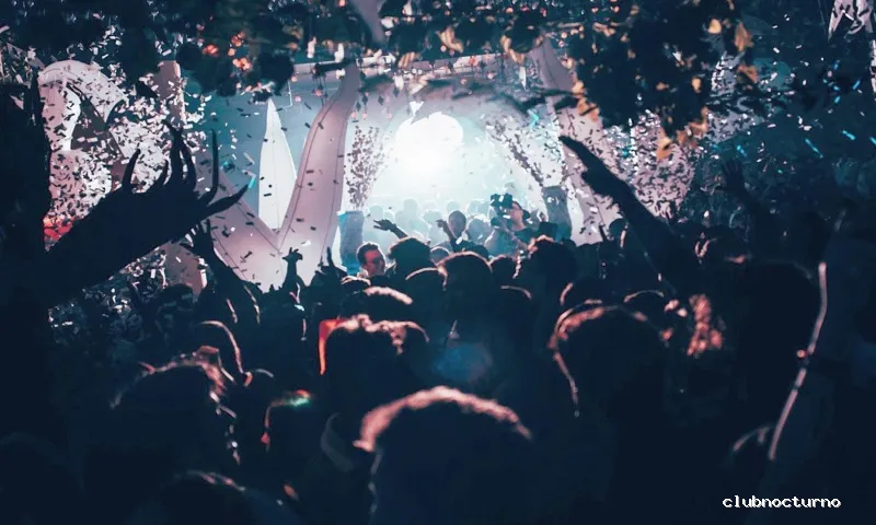 YouBarcelona - Lista Isaac (Discotecas / Night Clubs)