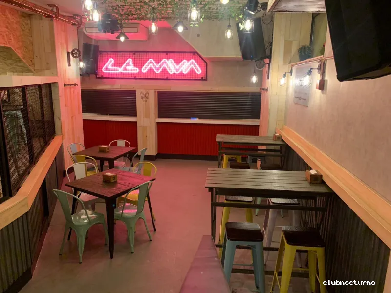 Le Mua kafe Antzokia