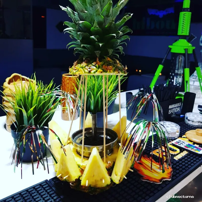 Hibou Shishas & Cocktails