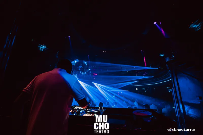 Mucho Teatro Sala Club