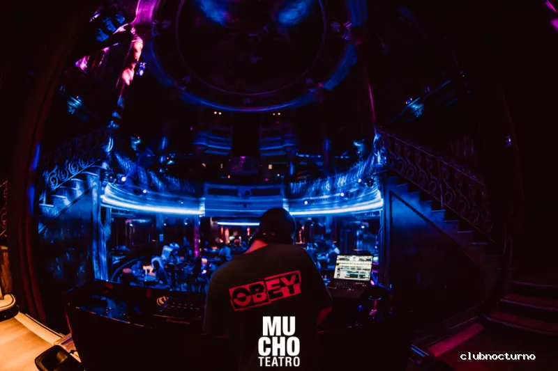 Mucho Teatro Sala Club