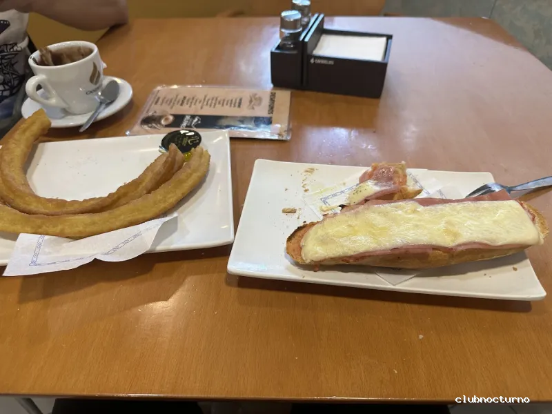 Cafetería Los Delfines